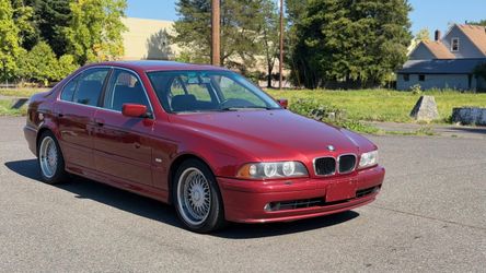 2001 BMW 5 Series • 525i Sedan 4D