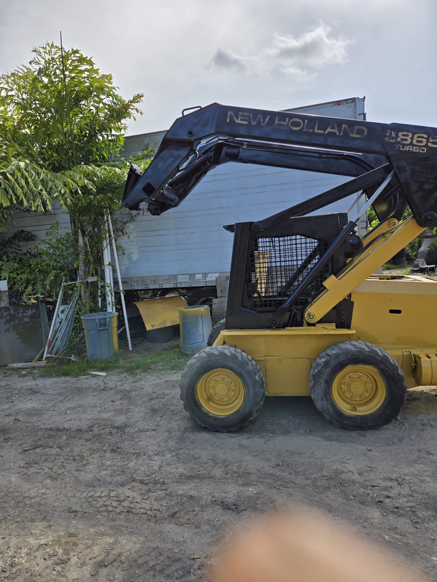 NEW HOLLAND