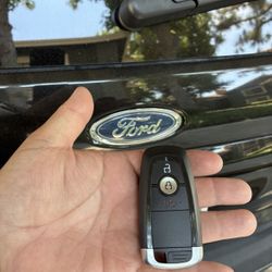 Car Keys/ Llaves De Carro/ Key Fobs/ Auto Keys