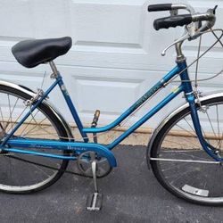 Schwinn Breeze 3 Speed Comfort Bike for Sale in Marengo IL