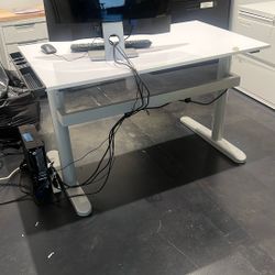 STANDING DESK -WHITE & SILVER