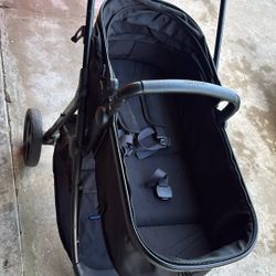 Mom push Stroller 