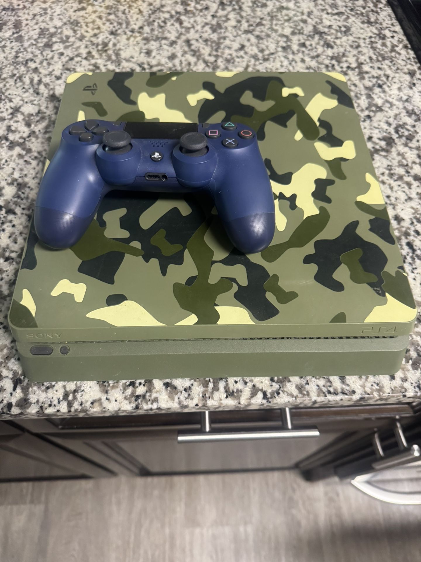 PlayStation 4 Slim - Call Of Duty Edition with Newer Controller