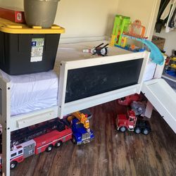 TWIN LOFT BED