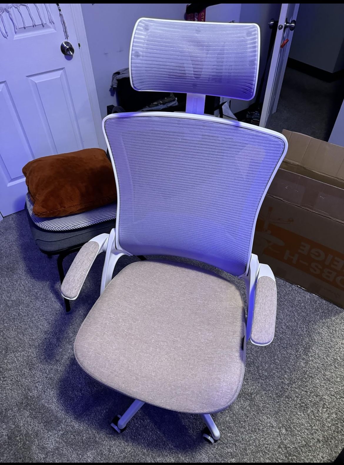 White High Back Office/ Desk Chair
