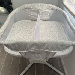 HALO Bassinet Twin Sleeper 