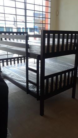 SOLID WOOD BUNK BED WITH MATTRESS