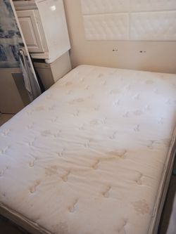 Full Size Bed +Box Spring + Metal Rails Thumbnail