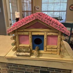 New Handmade University Of South Alabama Log Cabin Birdhouse With Chimney 