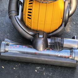 Dyson Vacuum 