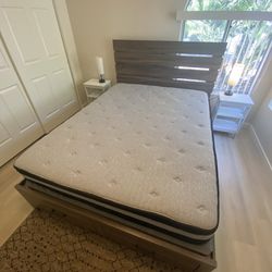 Queen Size Platform Bed W 2 Drawers