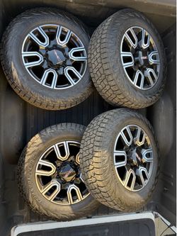 275/65R20 Tires w/ GMC Wheels