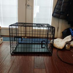 Dog Crate, Used For My Shitsu puppy. Excellent Condition..hardly Used. 