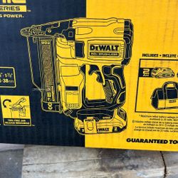 Dewalt 20v Atomic Brushless 23 Ga Pin Nailer Kit