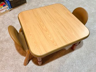 Montessori Angeles BaseLine Square Toddler Weaning Table and 2 Chairs