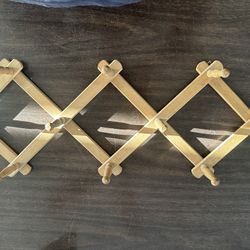 Expandable Hat Jewelry Or Jackets Rack