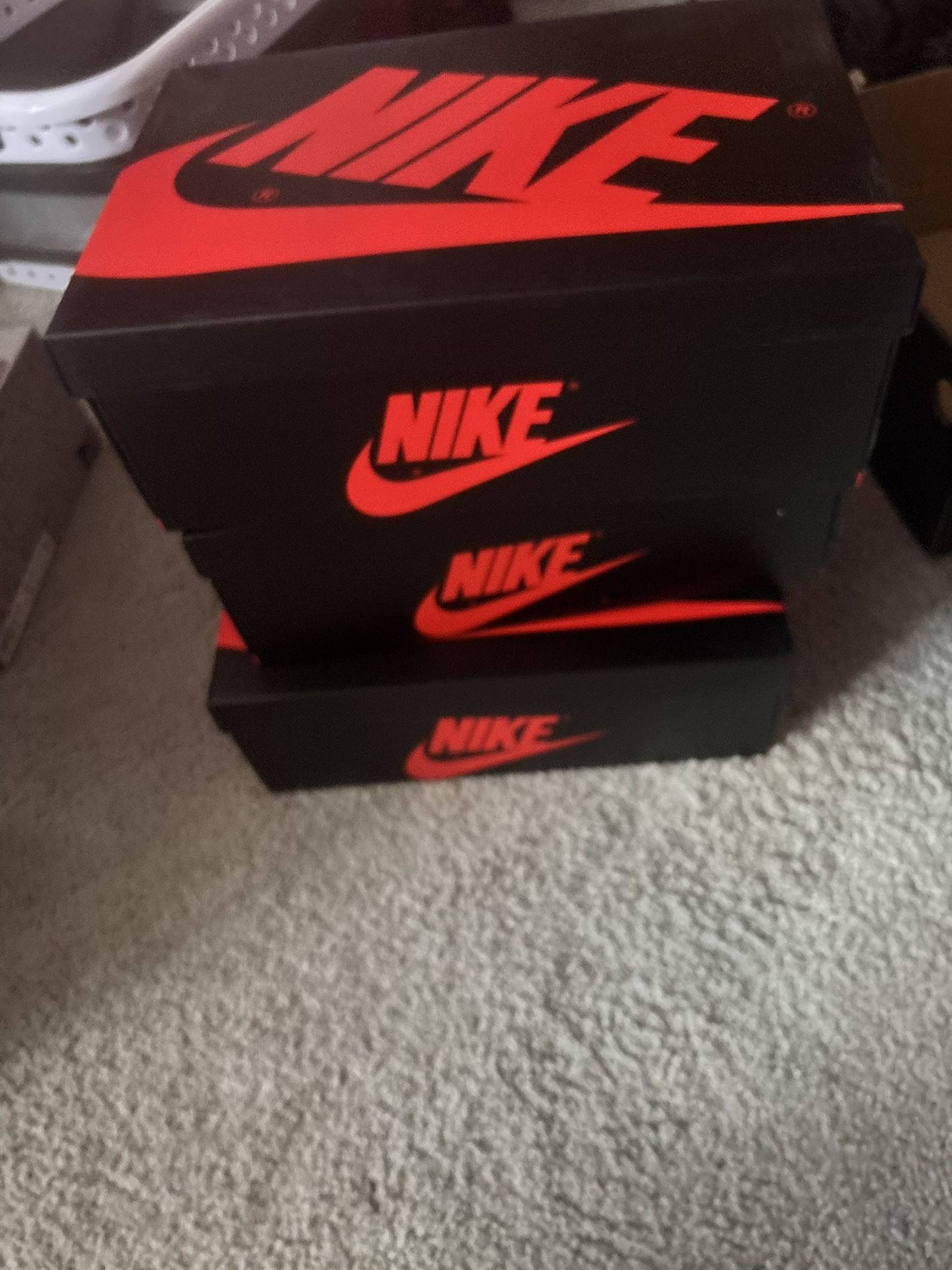 Jordan 1 Low OG Chicago