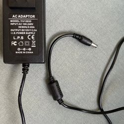 AC Adapter 100-240V 50/60Hz