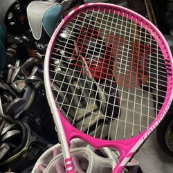 Woman’s tennis racquet Wilson 