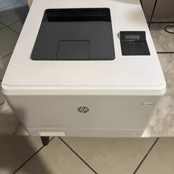 HP Color LaserJet Pro M452dn Printer - CF389A