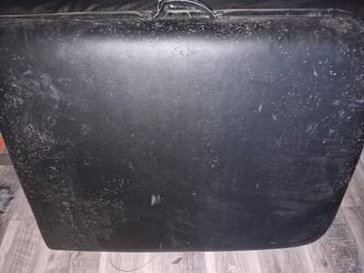 Massage table or spa facial table