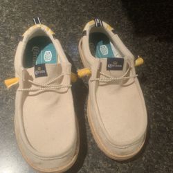 Mens Corona Hey Dudes size 10