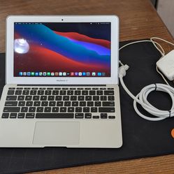 2014 Apple MacBook Air 13 Inch Intel i5 1.40GHz 8GB Ram 128GB Mac OS Big Sur