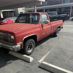 1982 Chevrolet Custom Deluxe Truck