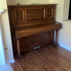 Vintage Piano