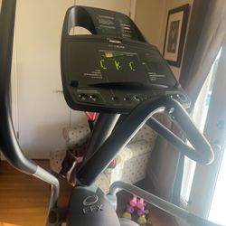 Precor 5.33 Series Elliptical 
