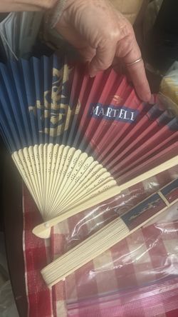 ananias de mano nw de madera marteLl  tengo 20 piesas 6 dolares cada uno  ooh si conpra mas. demos trato