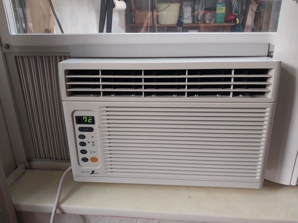 Window AC Unit