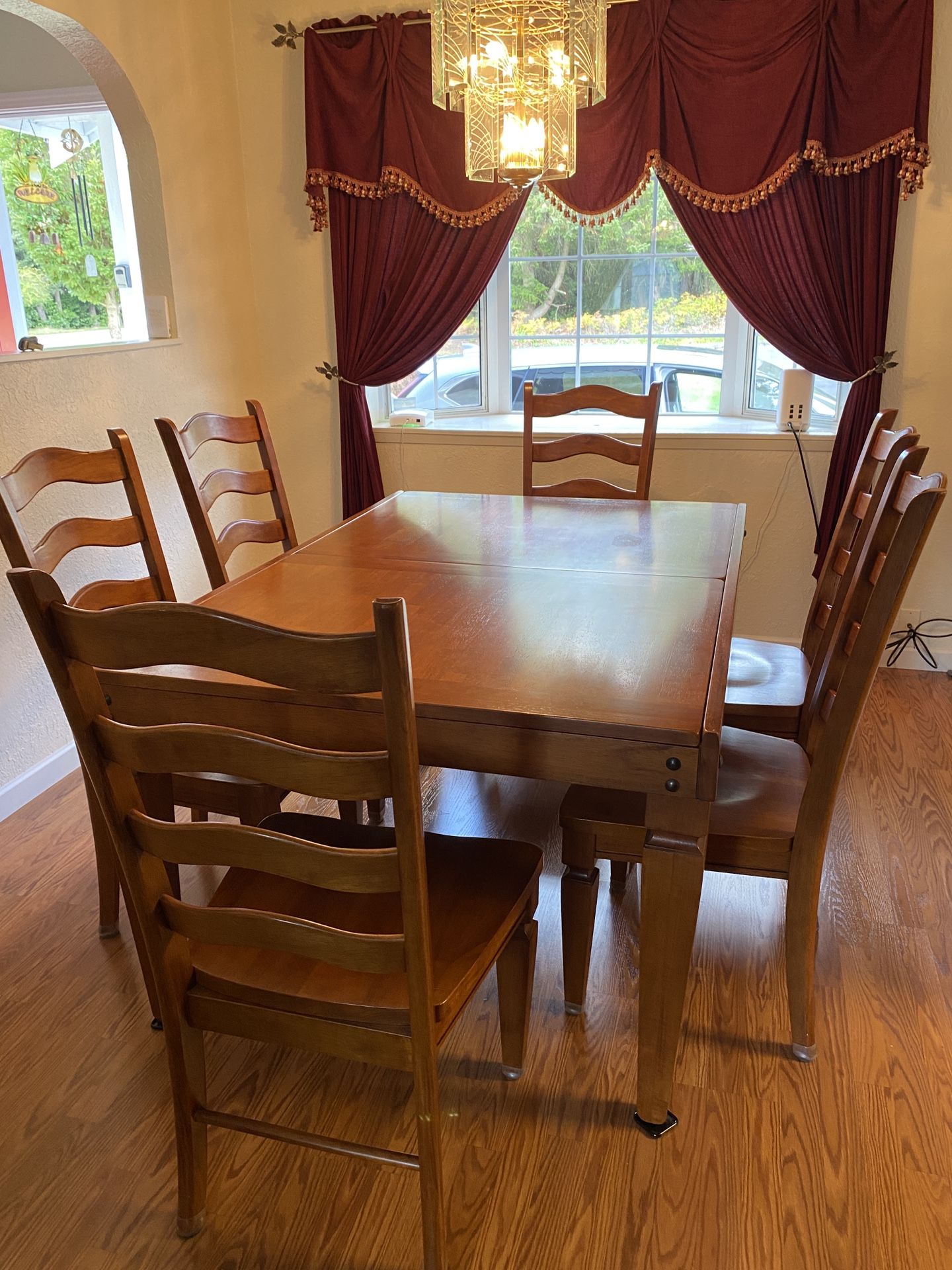 Cherry Wood Dining Table And Chairs 