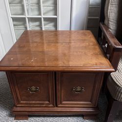 Corner Table