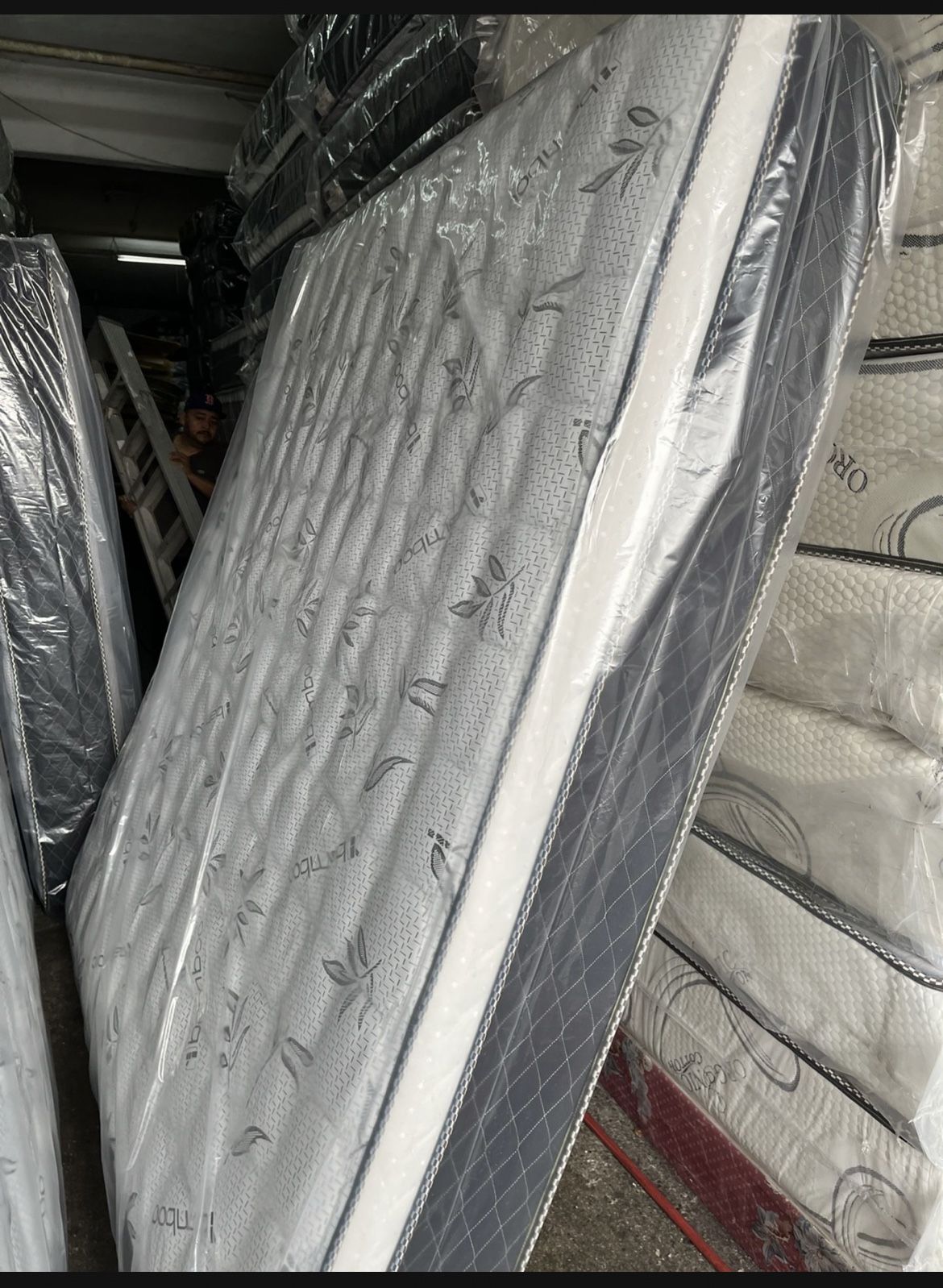 King Size Pillow Top Mattress 