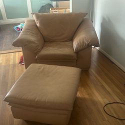 tan leather chair 