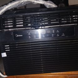 Midea Window Ac With Comfort Sense Remote