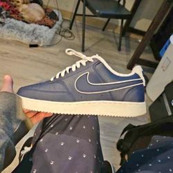 Nike court vision midnight navy  size 8