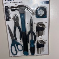 Anvil 32-Piece Homeowner’s Tool Set (New)