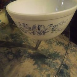 Pyrex Mixing Bowl,$10