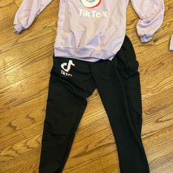 Girls Winter Clothes: Size 10/12