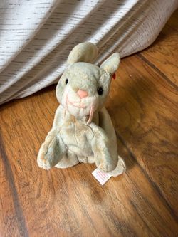 plush toy is Nibbler the Bunny, a retired Ty Beanie Baby  Smoke free