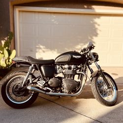 Triumph Thruxton 900cc