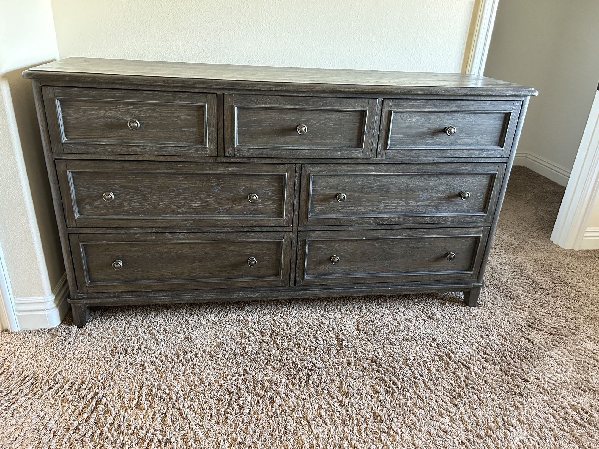 Dresser And Nightstands