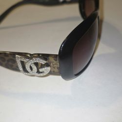 DG Sunglasses Women Oversized DG26538 Crack 