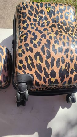3 pc luggage set. Pasadena