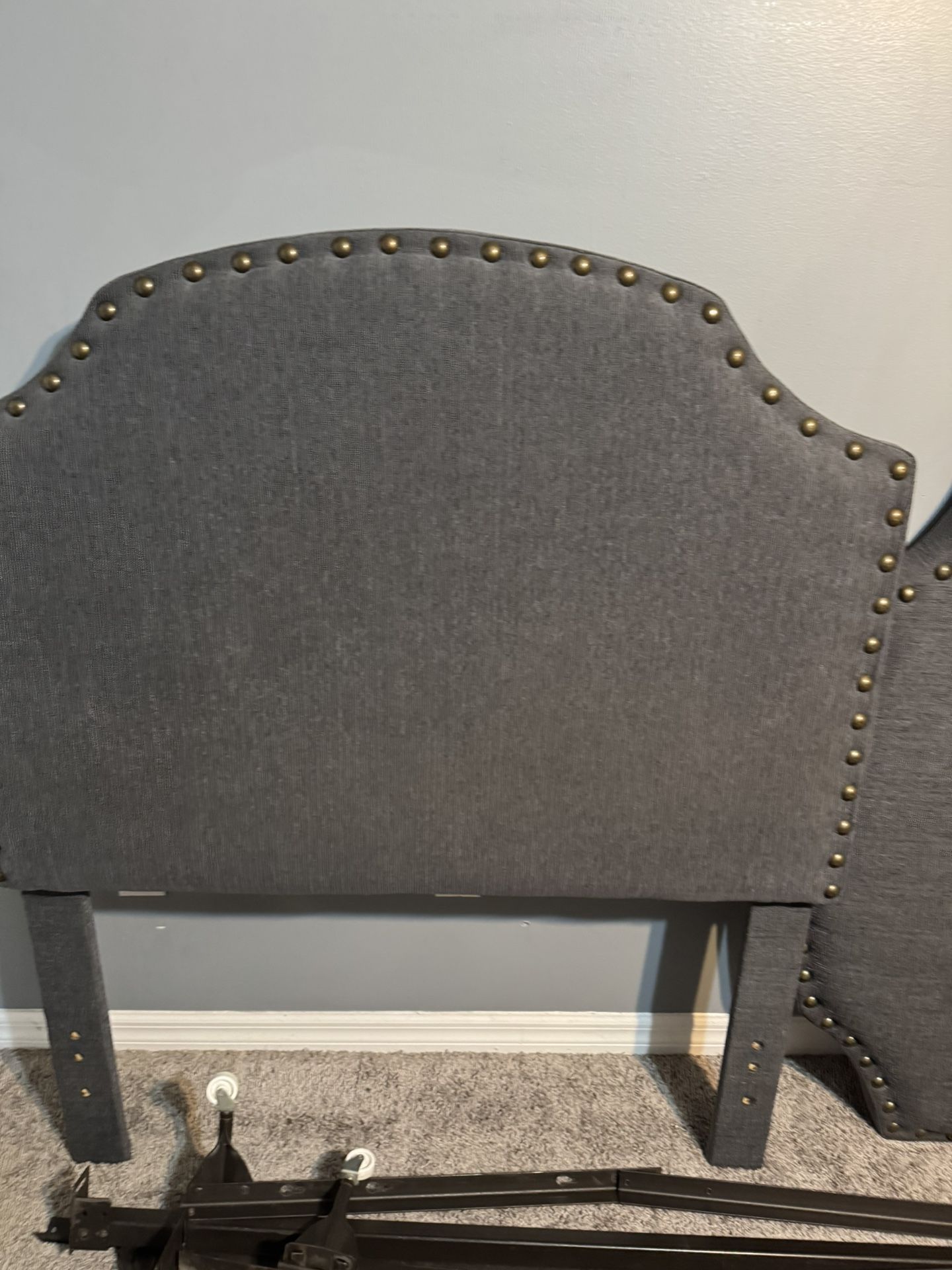 2 Twin Headboards & 2  Twin Bedrails