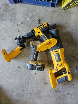 Dewalt package