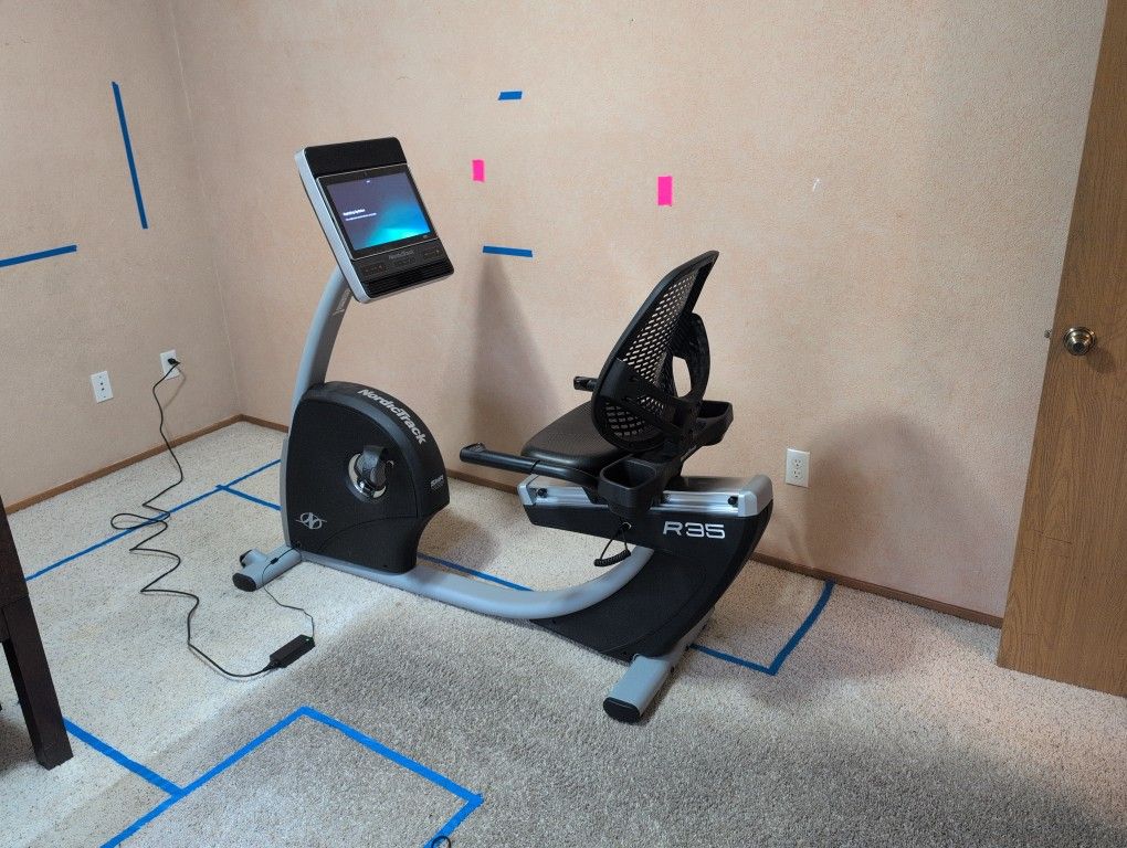 NordicTrack Commercial R35 Recumbent Bike w/ 14" HD Touchscreen & iFIT