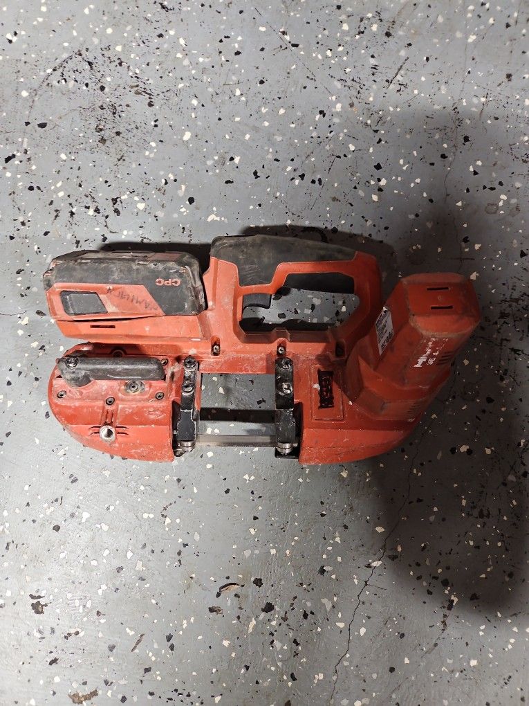 Hilti Cordless Bandsaw